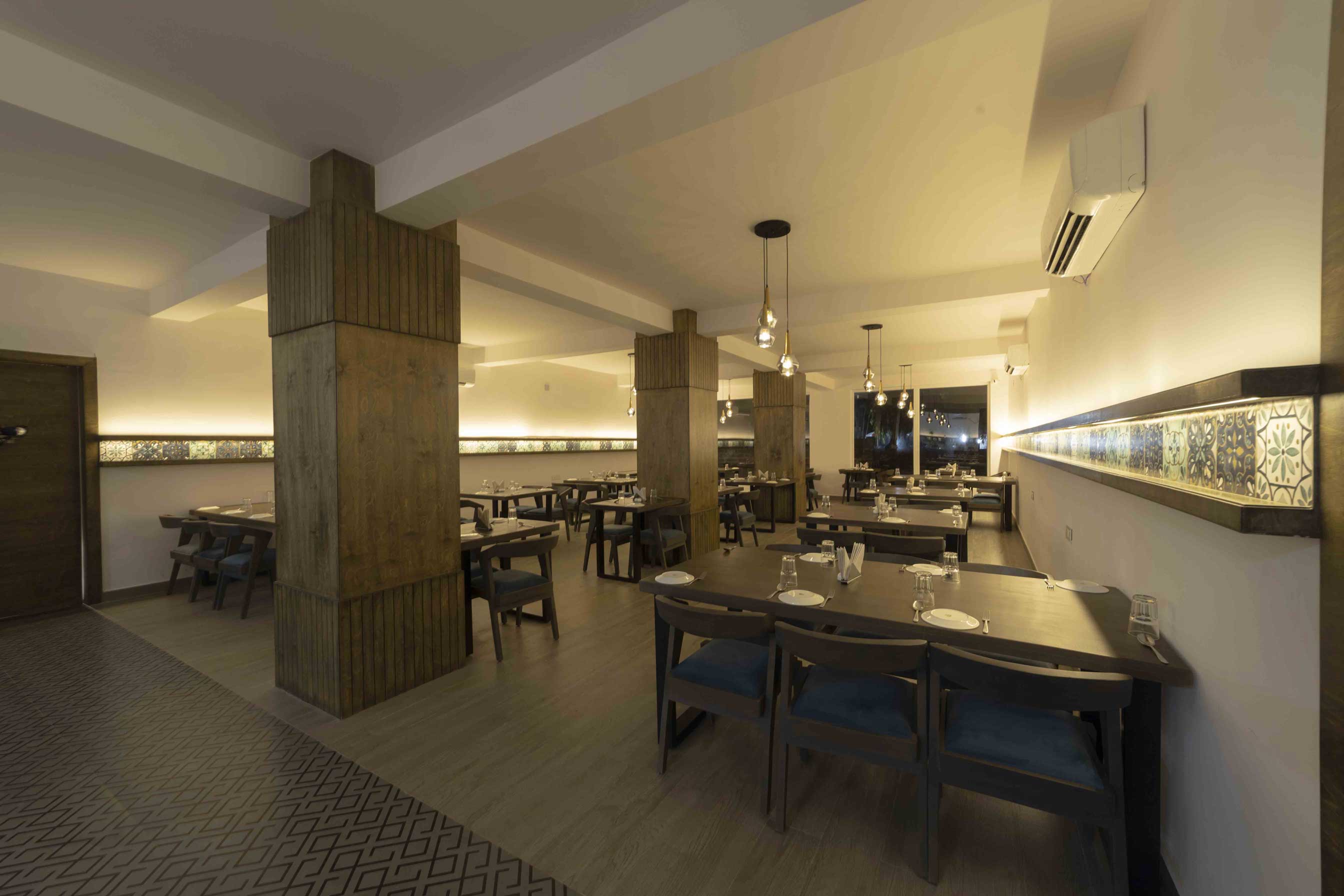 Hotels in Puri Near Sea Beach restaurant